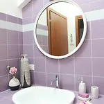 Snug Nest كومو