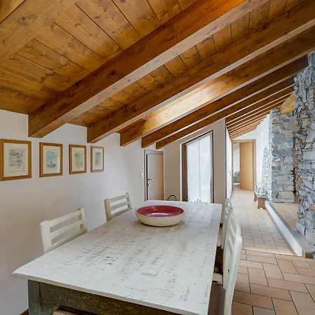 Snug Nest Como