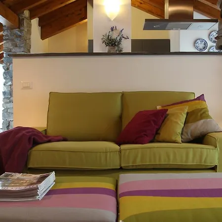 Apartment Snug Nest Como