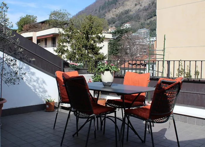 Snug Nest Apartment Como
