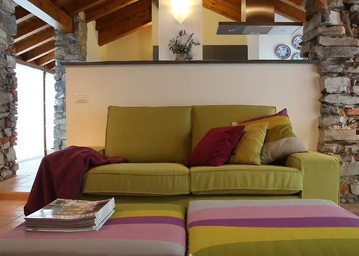 Apartment Snug Nest Como